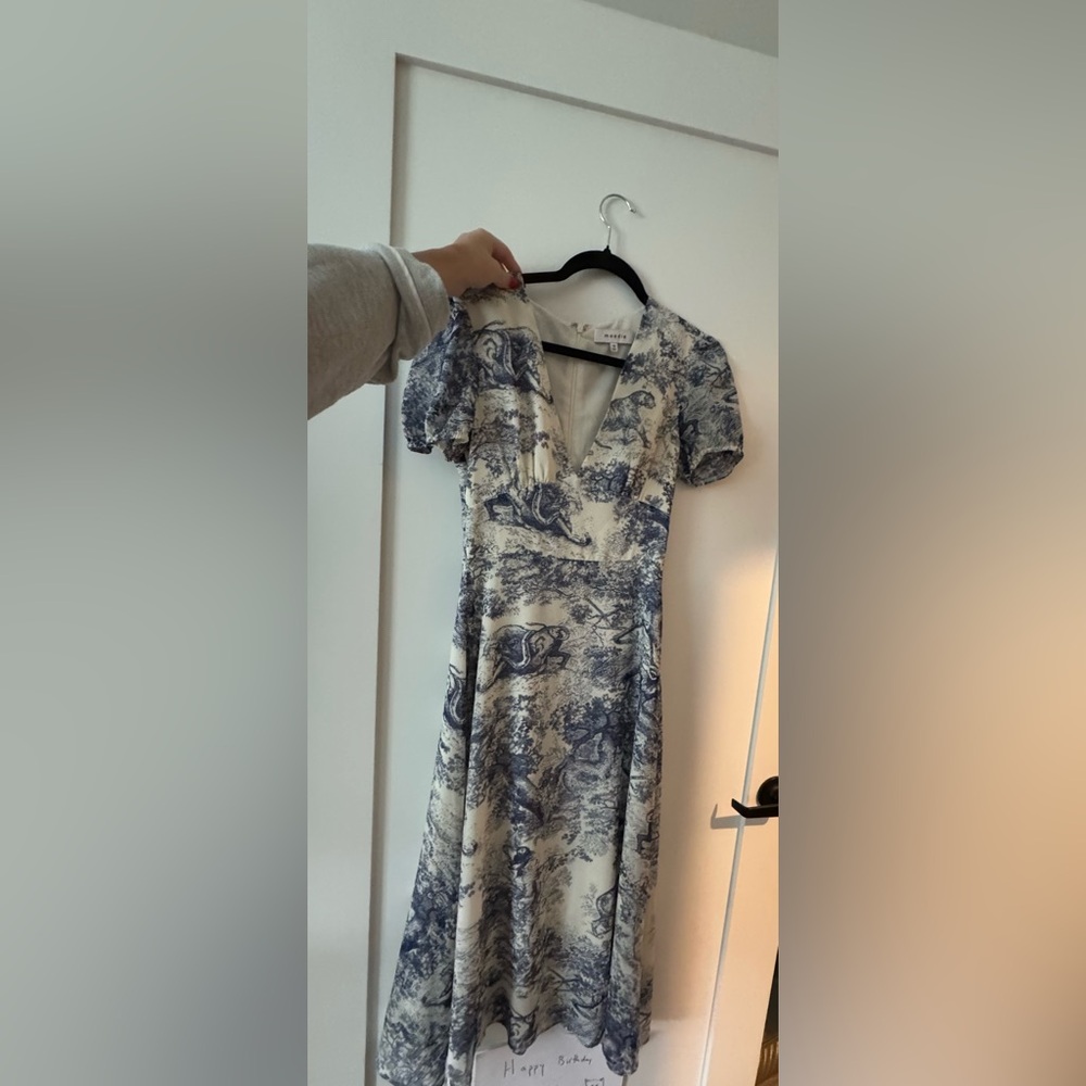 Moodie Blue and White Puff Sleeve Midi Dress
